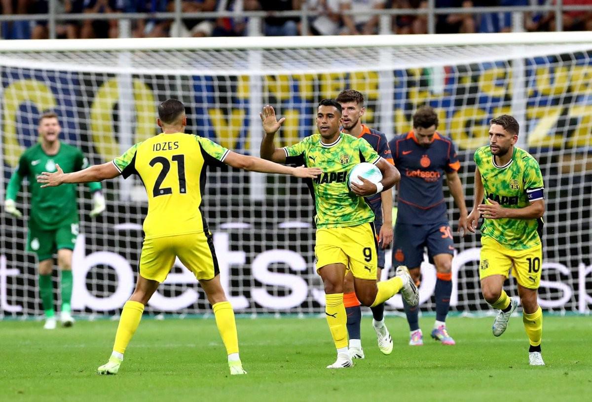 赛的好兆头, 里并与他们, 罗索教练让 赛的好兆头, 里并与他们, 罗索教练让